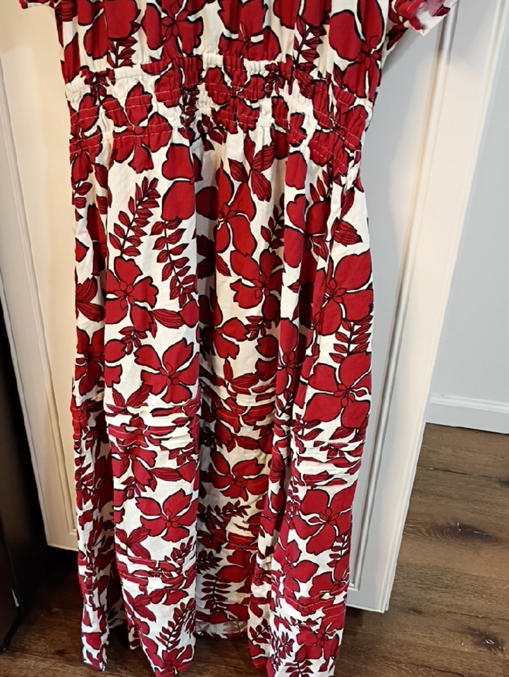 NWT Nicole Miller Red Floral Maxi Dress with V-Neck Size Large - Picture 10 of 10
